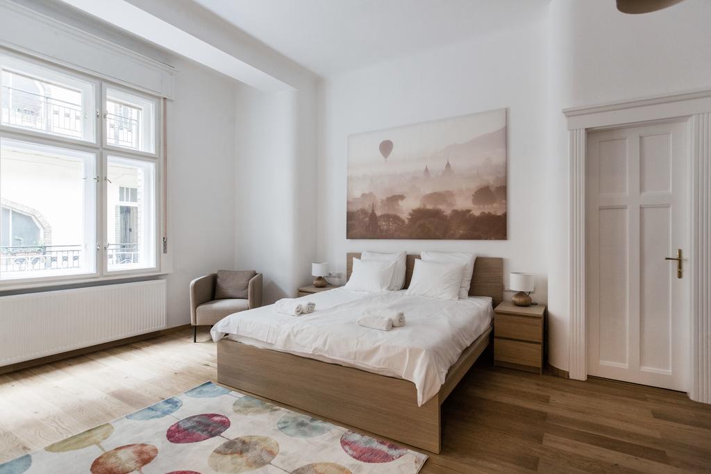 Basilica Dream Home In The Absolute Center Будапеща Екстериор снимка